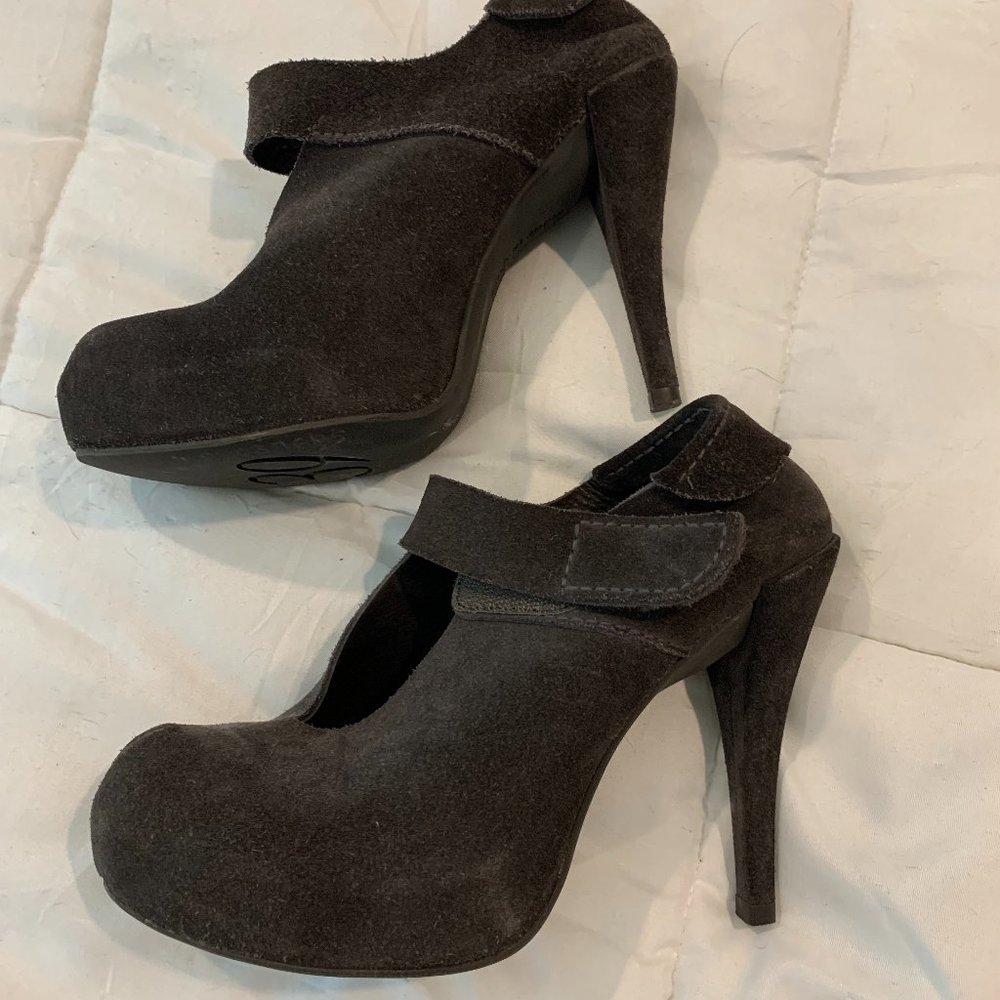 Pedro Garcia gray platform booties